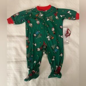 Peanuts Charlie Brown Holiday Christmas Pajamas
